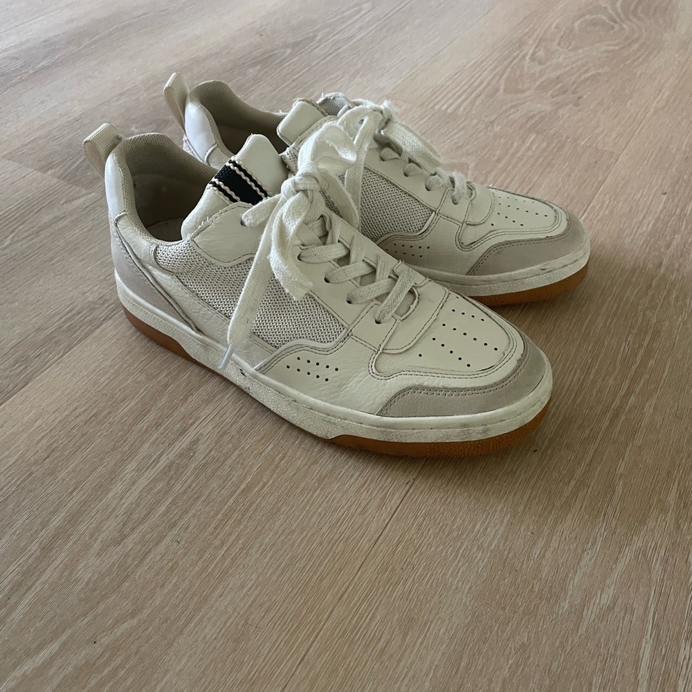 White Low-Top Casual Sneakers with Gum Sole - Picture 4 of 11